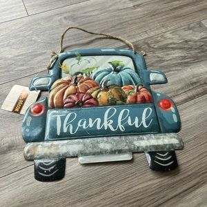 “Thankful” Fall Themed Home Decorative sign